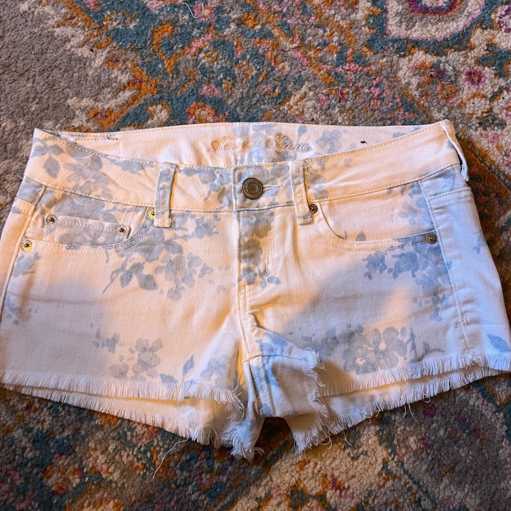 American Eagle Outfitters White and Blue Jean Shorts Summer Style